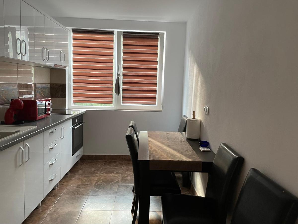 Apartament 4 Camere Оршова Екстер'єр фото
